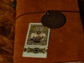 Midori Traveler's Notebook: Limited "Traveler's Star Edition" mit Discworldbriefmarke "Riverboat Post"